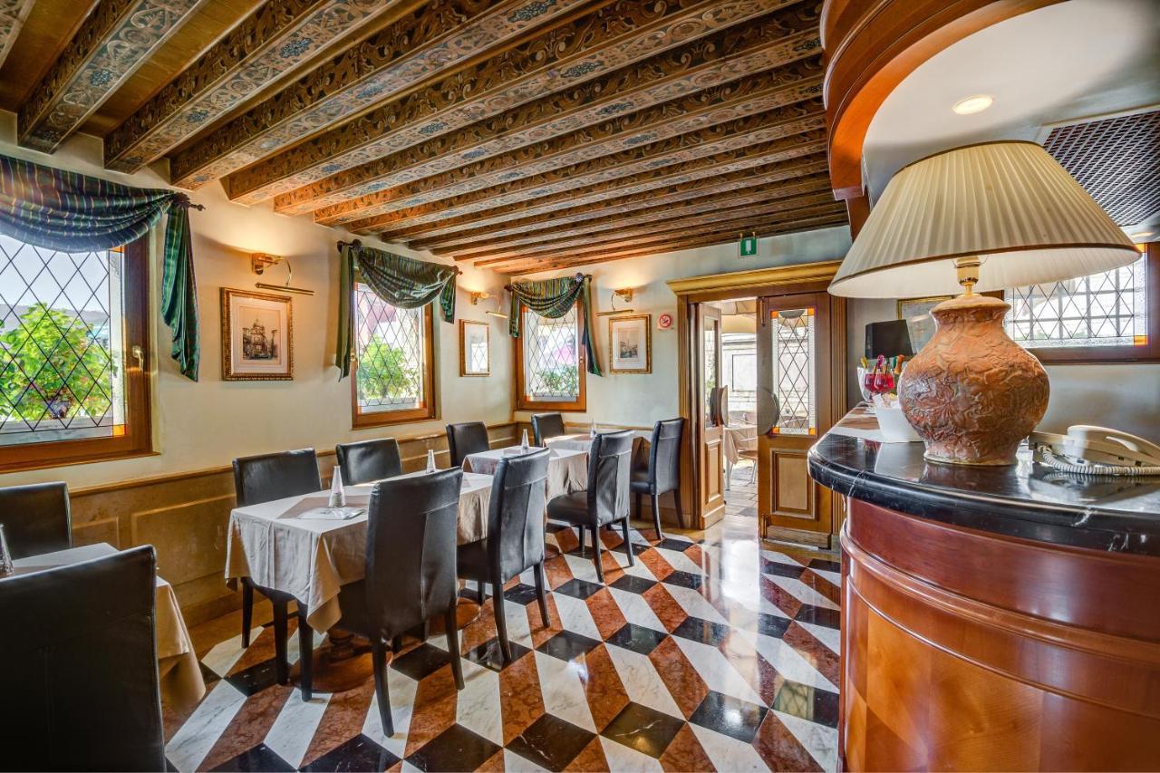 Hotel Antiche Figure Venezia Esterno foto